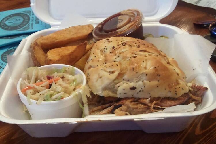 Lazybones Smokehouse Roseville Detroit Zomato Lazybones Smokehouse Roseville Detroit Zomato